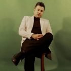 دانلود آهنگ پویا بیاتی عشق یعنی Mp3