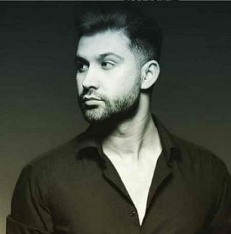 یاسین ترکی چند شخصیتی