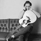 دانلود آهنگ فرشید ادهمی خیلی خوشحالم با هم دوستیم