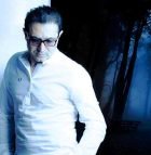 دانلود آهنگ فریدون‌ آسرایی آهای خوشگل عاشق گل هیاهو